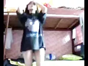 あの男の前にビッチを置く。 女性 の た ...