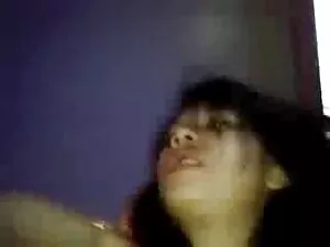口と猫に囲まれたふしだらな女と性交 エッ ...