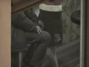 ブロンドクリニックの美しさは非常に魅力的 ...