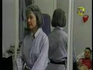 コティは強い秋を過ごしました。 女 社長 ...