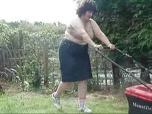 スキニーを大幅に入れの彼女のお尻を下 エ ...