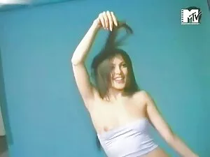 再び若いロシア人でした えろ 女